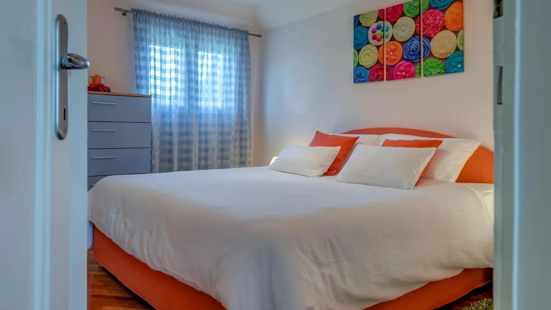 Apartment Bacvice Holiday With Free Parking Split