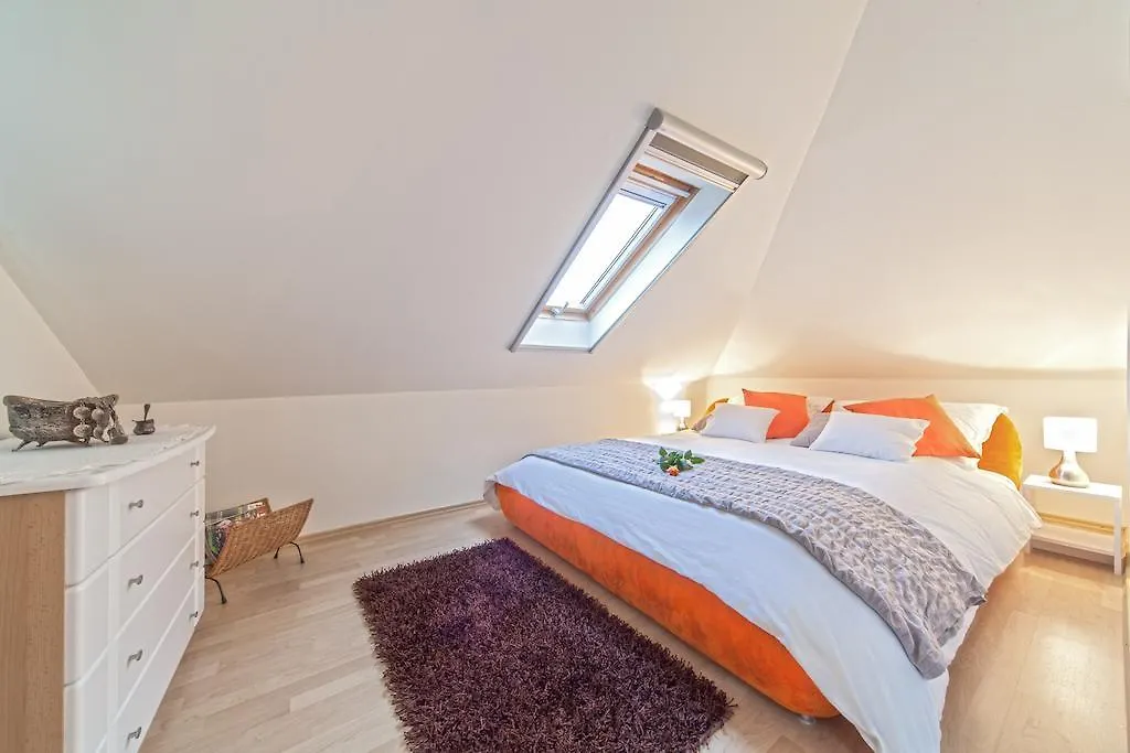 Apartment Bacvice Holiday With Free Parking Split