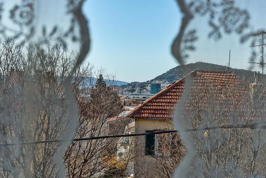 Apartment Bacvice Holiday With Free Parking Split