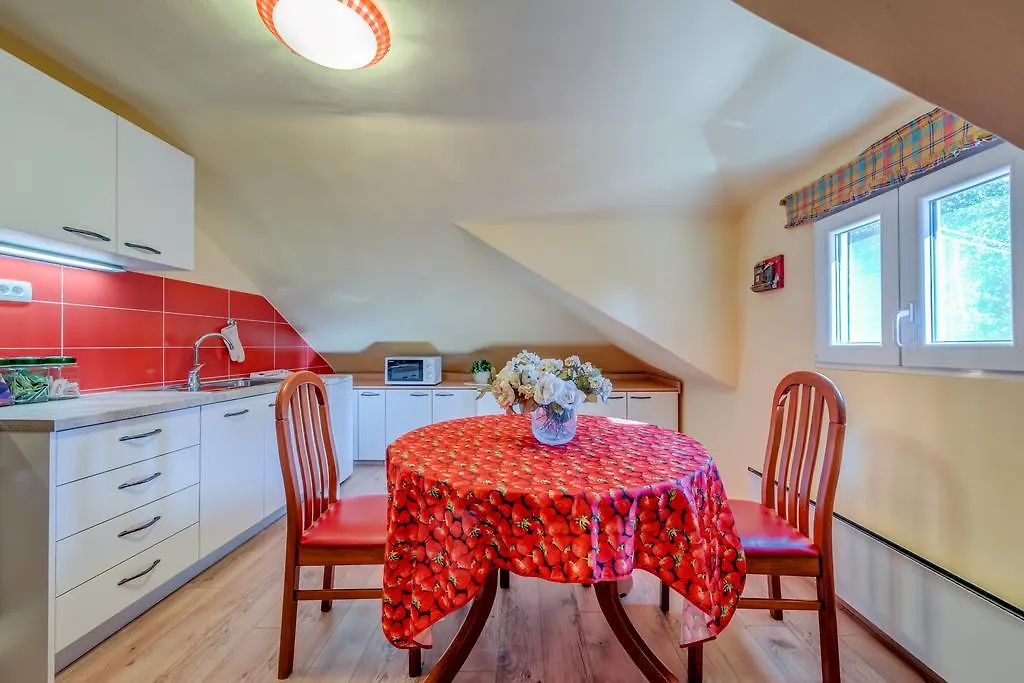 Apartment Bacvice Holiday With Free Parking Split